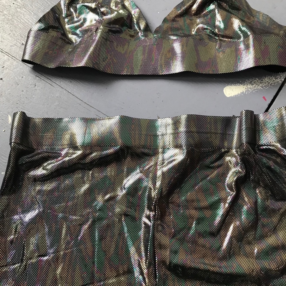 Matching iridescent set - Picture 3 of 6